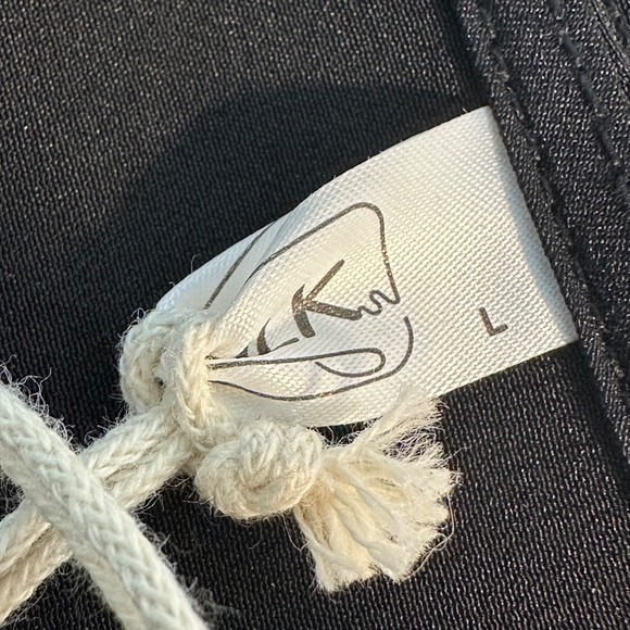 LilySilk Mulberry Silk Wrap Blouse‎ Size L Black Peplum Waist Office Classic NEW - Picture 8 of 11